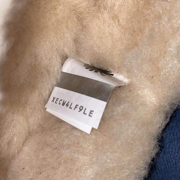 UGG DAKOTA - Picture 5 of 7